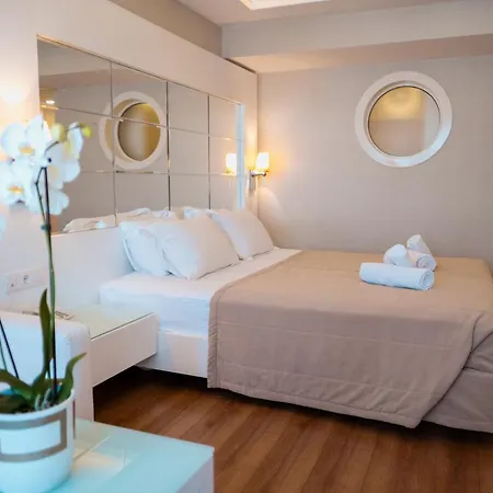 Alesta Apartamento *