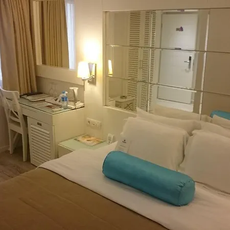 Alesta Apartamento *